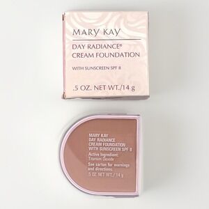 Mary Kay Day Radiance Cream Foundation SPF 8 Bisque Ivory 0607 New Old Stock